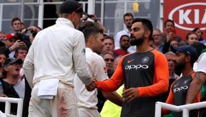 Joe Root and Virat Kohli shake hands at the end of the fifth Test at the Oval on Tuesday.(REUTERS) Joe Root and Virat Kohli shake hands at the end of the fifth Test at the Oval on Tuesday.(REUTERS)