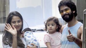 Bollywood actor Shahid Kapoor and his wife Mira Rajput with their newborn son Zain and daughter Misha Kapoor.(PTI)