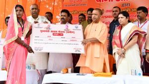 During a visit to Musahar settlement, he asked officials to provide housing to all eligible candidates of the settlement under the Pradhan Mantri Awas Yojna.(HT Photo) During a visit to Musahar settlement, he asked officials to provide housing to all eligible candidates of the settlement under the Pradhan Mantri Awas Yojna.(HT Photo)