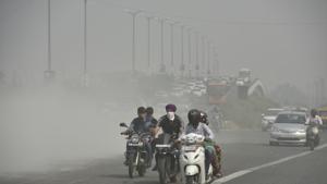 Apart from COPD, polluted air also raises the risk of heart disease, stroke, diabetes and cancers, said the first-ever multi-centric public-private study of five non-communicable diseases (NCD) across all states.(Ravi Choudhary/HT File Photo) Apart from COPD, polluted air also raises the risk of heart disease, stroke, diabetes and cancers, said the first-ever multi-centric public-private study of five non-communicable diseases (NCD) across all states.(Ravi Choudhary/HT File Photo)