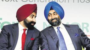 Shivinder Mohan Singh (L) and Malvinder Mohan Singh during the Concept Launch and Question and Answer session in Fortis Memorial Research Institute at sector- 44, in Gurgaon.(Parveen Kumar/Hindustan Times) Shivinder Mohan Singh (L) and Malvinder Mohan Singh during the Concept Launch and Question and Answer session in Fortis Memorial Research Institute at sector- 44, in Gurgaon.(Parveen Kumar/Hindustan Times)