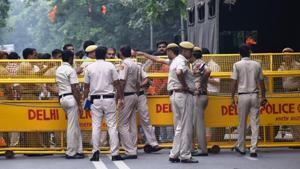 Police told L-G Anil Baijal that they would electronically update their ‘Rojnamcha’, which is a record of cases, complaints or noting of every activity in the police station area.(Picture for representation) Police told L-G Anil Baijal that they would electronically update their ‘Rojnamcha’, which is a record of cases, complaints or noting of every activity in the police station area.(Picture for representation)