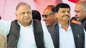 Samajwadi Party’s Mulayam Singh Yadav with his brother Shivpal Yadav at an election rally in Etawah.(PTI File Photo) Samajwadi Party’s Mulayam Singh Yadav with his brother Shivpal Yadav at an election rally in Etawah.(PTI File Photo)