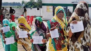 Poll officials said 6,52,814 names of voters who are duplicate, dead or have shifted their residence have come to light.(PTI/Picture for representation) Poll officials said 6,52,814 names of voters who are duplicate, dead or have shifted their residence have come to light.(PTI/Picture for representation)