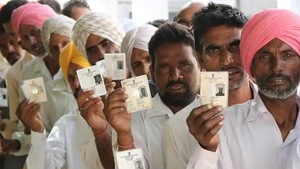 Over 11.6 lakh voters in 941 villages will decide the fate of 600 candidates in the fray in the district.(Getty Images) Over 11.6 lakh voters in 941 villages will decide the fate of 600 candidates in the fray in the district.(Getty Images)