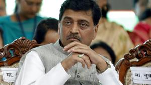 Maharashtra Congress chief Ashok Chavan (pictured), senior party leader Radhakrishna Vikhe-Patil and state NCP president Jayant Patil held discussions with Raju Shetti of the Swabhimani Shetkari Sanghatana and CPI’s Tukaram Bhasme.(File Photo) Maharashtra Congress chief Ashok Chavan (pictured), senior party leader Radhakrishna Vikhe-Patil and state NCP president Jayant Patil held discussions with Raju Shetti of the Swabhimani Shetkari Sanghatana and CPI’s Tukaram Bhasme.(File Photo)
