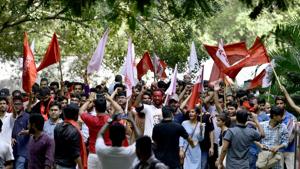 Supporters of United Left celebrate after their success in Jawaharlal Nehru University Student Union (JNUSU) elections, at Jawaharlal Nehru University, in New Delhi, India, on Sunday, September 16, 2018.(Amal KS/HT PHOTO) Supporters of United Left celebrate after their success in Jawaharlal Nehru University Student Union (JNUSU) elections, at Jawaharlal Nehru University, in New Delhi, India, on Sunday, September 16, 2018.(Amal KS/HT PHOTO)