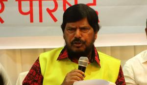 RPI (A) chief and minister of state for social justice and empowerment Ramdas Athawale.(Praful Gangurde) RPI (A) chief and minister of state for social justice and empowerment Ramdas Athawale.(Praful Gangurde)