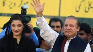Nawaz Sharif (right), former Pakistani Prime Minister, gestures to supporters as his daughter Maryam Nawaz looks on during their party's workers convention in Islamabad on June 4, 2018.(Reuters/File Photo) Nawaz Sharif (right), former Pakistani Prime Minister, gestures to supporters as his daughter Maryam Nawaz looks on during their party's workers convention in Islamabad on June 4, 2018.(Reuters/File Photo)
