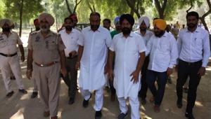 SAD leaders sent to 14 day judicial custody in Muktsar.(HT Photo) SAD leaders sent to 14 day judicial custody in Muktsar.(HT Photo)