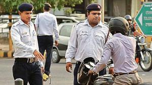 The Delhi Traffic Police has started a crackdown on lane violations to make commuting safer. In the last three months, the traffic department fined 563 drivers for moving across lanes, as part of a special drive.(Raj K Raj/HT file PHOTO) The Delhi Traffic Police has started a crackdown on lane violations to make commuting safer. In the last three months, the traffic department fined 563 drivers for moving across lanes, as part of a special drive.(Raj K Raj/HT file PHOTO)