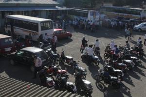 According to RTO officers, the transport department’s action was based on reports prepared from CCTV footage at the test tracks of the six RTO offices.(HT Photo) According to RTO officers, the transport department’s action was based on reports prepared from CCTV footage at the test tracks of the six RTO offices.(HT Photo)