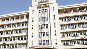 Supply to Sir JJ Group of Hospitals, and 16 others, may be hit as state hasn’t paid its dues since Match 2015.(HT FILE PHOTO) Supply to Sir JJ Group of Hospitals, and 16 others, may be hit as state hasn’t paid its dues since Match 2015.(HT FILE PHOTO)