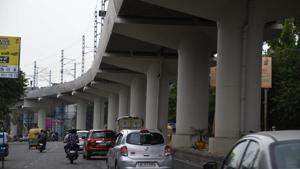 Ghaziabad, India -September 15, 2018: A view of New Bus Stand road, in Ghaziabad, India, on Saturday, September 15, 2018. To find out probable traffic bottlenecks outside the eight stations on the upcoming Metro stretch, the Ghaziabad development authority (GDA) has formed a committee of officials which will suggest alternate routes and means of accommodating passengers when the 9.41km metro route becomes operational by November. A meeting in this regard was also held with the officials of the Delhi Metro Rail Corporation (DMRC) on Wednesday. (Photo by Sakib Ali /Hindustan Times)** To go with Peeyush Khandelwal's story Ghaziabad, India -September 15, 2018: A view of New Bus Stand road, in Ghaziabad, India, on Saturday, September 15, 2018. To find out probable traffic bottlenecks outside the eight stations on the upcoming Metro stretch, the Ghaziabad development authority (GDA) has formed a committee of officials which will suggest alternate routes and means of accommodating passengers when the 9.41km metro route becomes operational by November. A meeting in this regard was also held with the officials of the Delhi Metro Rail Corporation (DMRC) on Wednesday. (Photo by Sakib Ali /Hindustan Times)** To go with Peeyush Khandelwal's story