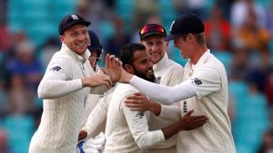 Adil Rashid (centre) made a comeback into the England Test squad for the series against India.(REUTERS) Adil Rashid (centre) made a comeback into the England Test squad for the series against India.(REUTERS)