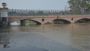 Considering that the domestic sewage load in Ganga river is so high, officials are banking on Swachh Bharat Mission to bring it down in the coming years even as there has been little improvement in the river water’s quality.(File Photo) Considering that the domestic sewage load in Ganga river is so high, officials are banking on Swachh Bharat Mission to bring it down in the coming years even as there has been little improvement in the river water’s quality.(File Photo)