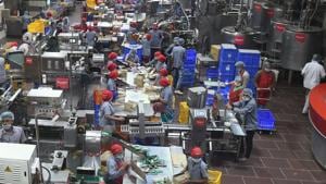 Factory workers at a factory in Naroda on April 5.(AFP File Photo) Factory workers at a factory in Naroda on April 5.(AFP File Photo)