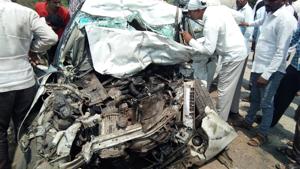 The three deceased were travelling in a Maruti Swift Dzire on the Ahmednagar - Daund highway when they met with the accident.(HT PHOTO) The three deceased were travelling in a Maruti Swift Dzire on the Ahmednagar - Daund highway when they met with the accident.(HT PHOTO)