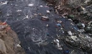 A senior official from Ulhasnagar Municipal Corporation (UMC) said the process to divert nullah water from the drinking zone is underway.(HT photo) A senior official from Ulhasnagar Municipal Corporation (UMC) said the process to divert nullah water from the drinking zone is underway.(HT photo)