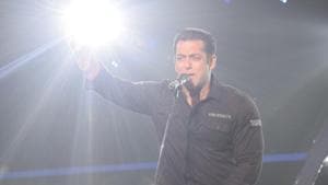 Actor Salman Khan on the sets of singing reality show Indian Idol 10 in Mumbai.(IANS) Actor Salman Khan on the sets of singing reality show Indian Idol 10 in Mumbai.(IANS)