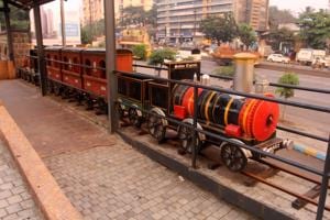 As per the original tender document, the train was supposed to have two engines and three bogies.(Praful Gangurde/Ht) As per the original tender document, the train was supposed to have two engines and three bogies.(Praful Gangurde/Ht)