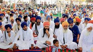 Parallel jathedars Baljit Singh Daduwal and Dhian Singh Mand with other Sikh activists during a protest at Bargari in Faridkot district on Thursday.(HT Photo) Parallel jathedars Baljit Singh Daduwal and Dhian Singh Mand with other Sikh activists during a protest at Bargari in Faridkot district on Thursday.(HT Photo)