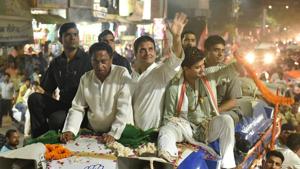 Congress president Rahul Gandhi along with Jyotiraditya Scindia and MPCC chief Kamalnath waves at his supporters during a road show in Rewa in Madhya Pradesh on Thursday, Sept 27, 2018.(Mujeeb Faruqui / Hindustan Times)) Congress president Rahul Gandhi along with Jyotiraditya Scindia and MPCC chief Kamalnath waves at his supporters during a road show in Rewa in Madhya Pradesh on Thursday, Sept 27, 2018.(Mujeeb Faruqui / Hindustan Times))