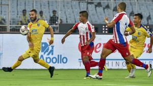 Kerala Blasters’ Stojanovic and ATK players in action during the opening match of ISL 2018.(PTI) Kerala Blasters’ Stojanovic and ATK players in action during the opening match of ISL 2018.(PTI)