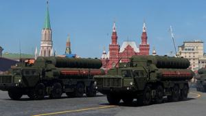 Russian servicemen drive S-400 missile air defence systems during the Victory Day parade, at Red Square in Moscow.(Reuters/File Photo) Russian servicemen drive S-400 missile air defence systems during the Victory Day parade, at Red Square in Moscow.(Reuters/File Photo)