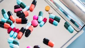 The latest form of oral contraceptives — containing both oestrogens and progestogens — may reduce the risk of ovarian cancer in young women, says a new study.(Shutterstock) The latest form of oral contraceptives — containing both oestrogens and progestogens — may reduce the risk of ovarian cancer in young women, says a new study.(Shutterstock)