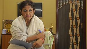 Sita Ghosh, who will play Mamata Banerjee’s role in the play 'Mamata-r dake Delhi chalo' (Mamata beckons, march to Delhi), rehearsing at her Behala residence in Kolkata.(Samir Jana) Sita Ghosh, who will play Mamata Banerjee’s role in the play 'Mamata-r dake Delhi chalo' (Mamata beckons, march to Delhi), rehearsing at her Behala residence in Kolkata.(Samir Jana)