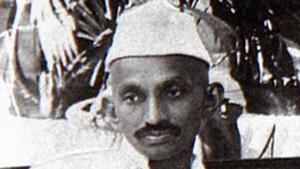 Mahatma Gandhi with the cap that has now become synonymous with political class.(File Photo) Mahatma Gandhi with the cap that has now become synonymous with political class.(File Photo)