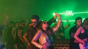 Arjun Kapoor and Parineeti Chopra’s look from their upcoming Namaste England song, Proper Patola.(Twitter) Arjun Kapoor and Parineeti Chopra’s look from their upcoming Namaste England song, Proper Patola.(Twitter)