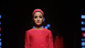 A creation from Aneeth Arora’s Autumn-Winter 2018 collection.(Raajessh Kashyap/HT) A creation from Aneeth Arora’s Autumn-Winter 2018 collection.(Raajessh Kashyap/HT)