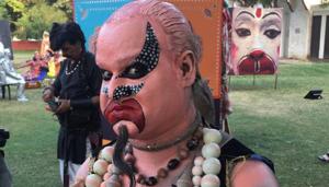 Dressed as a djinn, this behrupiya was popular among the attendees. Dressed as a djinn, this behrupiya was popular among the attendees.