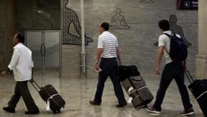 A parliamentary panel has questioned the top managements of all major privates airlines in the country over an “exorbitant rise” in the excess luggage charge.(HT File Photo) A parliamentary panel has questioned the top managements of all major privates airlines in the country over an “exorbitant rise” in the excess luggage charge.(HT File Photo)