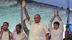 NCP chief Sharad Pawar waves during the party's 'Vijay Sankalp rally' in Beed, Maharashtra, Monday, Oct 1, 2018.(PTI) NCP chief Sharad Pawar waves during the party's 'Vijay Sankalp rally' in Beed, Maharashtra, Monday, Oct 1, 2018.(PTI)