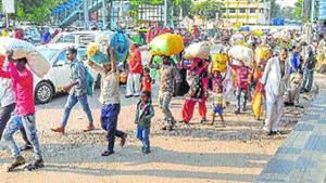 Bihari migrants leaving Gujarat following the backlash.(File Photo) Bihari migrants leaving Gujarat following the backlash.(File Photo)