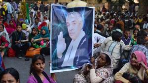 Devotees of self-styled godman Rampal Maharaj(AFP Photo) Devotees of self-styled godman Rampal Maharaj(AFP Photo)