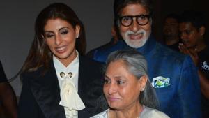 Actor Amitabh Bachchan along with his wife Jaya Bachchan, daughter Shweta Bachchan Nanda during the launch of Shweta Bachchan's debut novel, Paradise Towers.(IANS) Actor Amitabh Bachchan along with his wife Jaya Bachchan, daughter Shweta Bachchan Nanda during the launch of Shweta Bachchan's debut novel, Paradise Towers.(IANS)