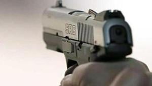 The injured victim started banging her legs on the car’s windowpane and was spotted by a police patrol van in Ghaziabad as her husband and his woman friend were trying to kill her in their car.(AFP File / Representative Image) The injured victim started banging her legs on the car’s windowpane and was spotted by a police patrol van in Ghaziabad as her husband and his woman friend were trying to kill her in their car.(AFP File / Representative Image)