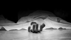 A woman killed herself allegedly after tying the hands and legs of her four children and setting them ablaze following a dispute with her husband.(Representative Image/HT Photo) A woman killed herself allegedly after tying the hands and legs of her four children and setting them ablaze following a dispute with her husband.(Representative Image/HT Photo)