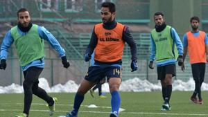Real Kashmir Football Club's (RKFC) play during a practice match at Srinagar football stadium)(AFP/Getty Images) Real Kashmir Football Club's (RKFC) play during a practice match at Srinagar football stadium)(AFP/Getty Images)