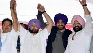 Punjab school education minister OP Soni, chief minister Captain Amarinder Singh, local bodies minister Navjot Singh Sidhu, MLA Inderbeer Singh Bolaria at Company Bagh garden in Amritsar on October 15..(Sameer Sehgal/HT) Punjab school education minister OP Soni, chief minister Captain Amarinder Singh, local bodies minister Navjot Singh Sidhu, MLA Inderbeer Singh Bolaria at Company Bagh garden in Amritsar on October 15..(Sameer Sehgal/HT)