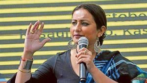 Actress Divya Dutta on the last day of the Khushwant Singh Literature Festival in Kasauli on Sunday.(HT Photo)