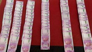 Fake currency notes of <span class='webrupee'>₹</span>2000 denomination.(PTI File Photo) Fake currency notes of <span class='webrupee'>₹</span>2000 denomination.(PTI File Photo)