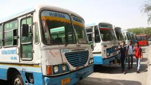 There are about 19,000 employees in Haryana roadways, which has about 4,100 buses, in which over 12 lakh passengers travel daily.(HT File) There are about 19,000 employees in Haryana roadways, which has about 4,100 buses, in which over 12 lakh passengers travel daily.(HT File)