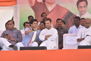 Congress President Rahul Gandhi with congress leader Jyotiraditya Scindia during a public meeting in Jaura in Morena District on October 16, 2018.(HT Photo) Congress President Rahul Gandhi with congress leader Jyotiraditya Scindia during a public meeting in Jaura in Morena District on October 16, 2018.(HT Photo)