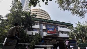 Sector-wise, except for IT and FMCG stocks, all others witnessed heavy selling pressure led by auto, finance and banking counters.(HT Photo) Sector-wise, except for IT and FMCG stocks, all others witnessed heavy selling pressure led by auto, finance and banking counters.(HT Photo)