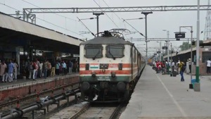 The one-day ‘Rail Roko’ agitation led to the cancellation of five passenger trains — Bhagtanwala-Khemkaran-Bhagtanwala, Amritsar-Qadian-Amritsar, Ferozepur-Jalandhar City, Jalandhar City-Amritsar and Amritsar-Jalandhar city.(HT Photo) The one-day ‘Rail Roko’ agitation led to the cancellation of five passenger trains — Bhagtanwala-Khemkaran-Bhagtanwala, Amritsar-Qadian-Amritsar, Ferozepur-Jalandhar City, Jalandhar City-Amritsar and Amritsar-Jalandhar city.(HT Photo)